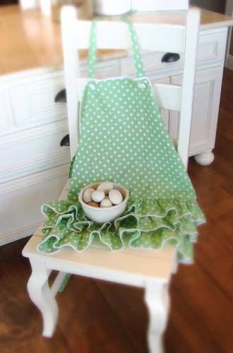 basil-polka-dot-apron-aunt-ruthie1