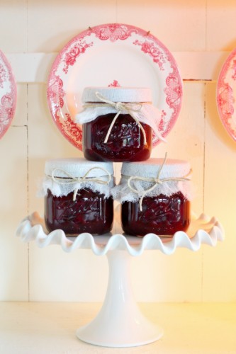 jars-on-cake-stand2